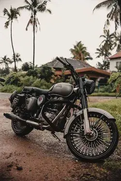 www.royalenfield.com