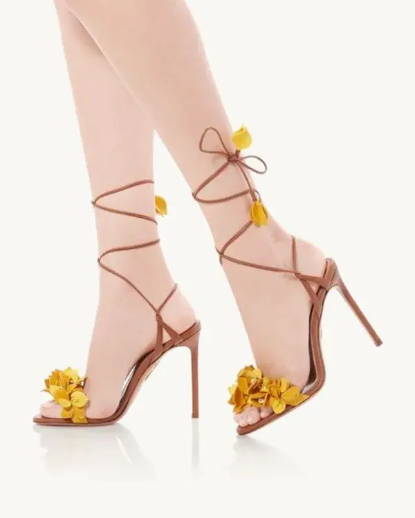 www.aquazzura.com