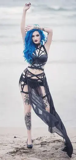 www.gothicbeauty.com