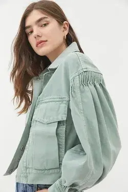 sg.urbanoutfitters.com