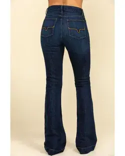 www.bootbarn.com