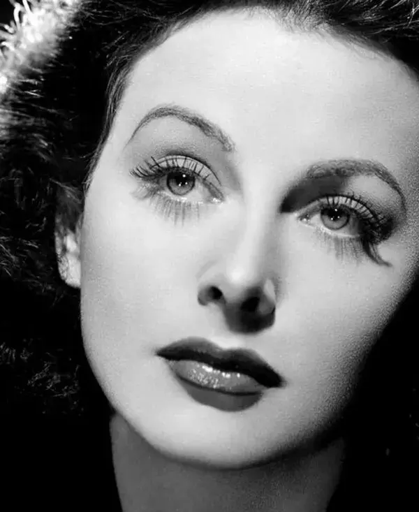 misstanwyck.tumblr.com