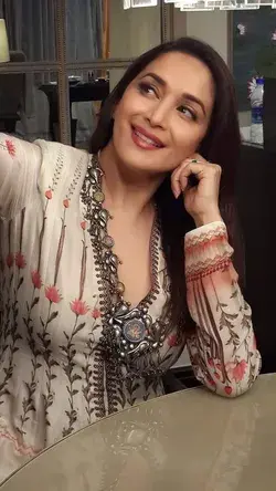 madhuri-dixit.tumblr.com