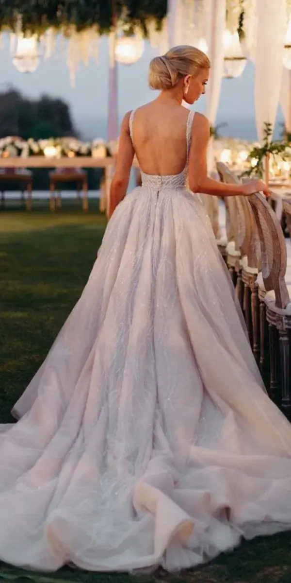 weddingdressesguide.com