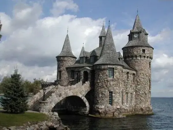 www.boldtcastle.com