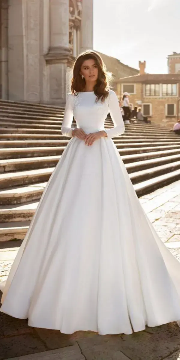 weddingdressesguide.com