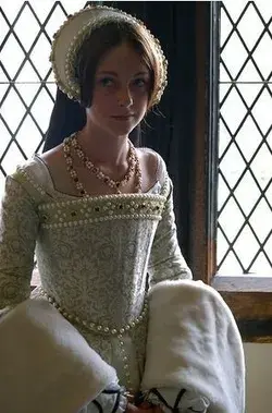 tudorcostume.tumblr.com