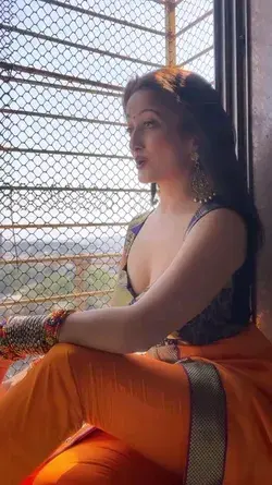 style Desi bhabhi song and dance. like comment please