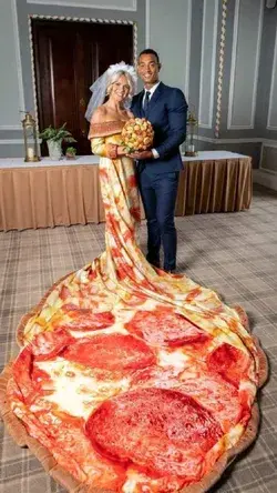 Pizza Wedding Dress 🍕🍕