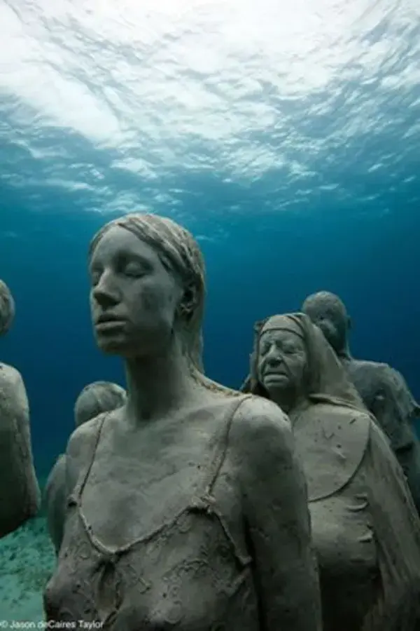 www.underwatersculpture.com