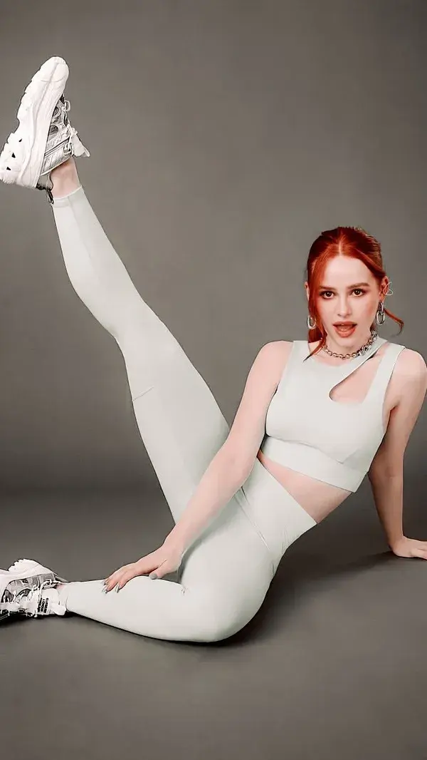 Madelaine Petsch Wallpaper