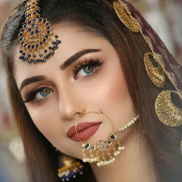 Soo Gorgeous Nova Fashion bridal's jewelry, makeup and hairstyle ideas #walimabrides outfit