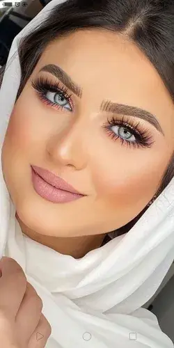 Beautiful Women Hair Style Look Eyes