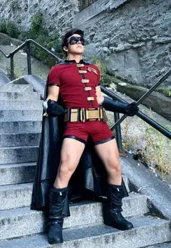 andres navy as robin #cosplay #batman