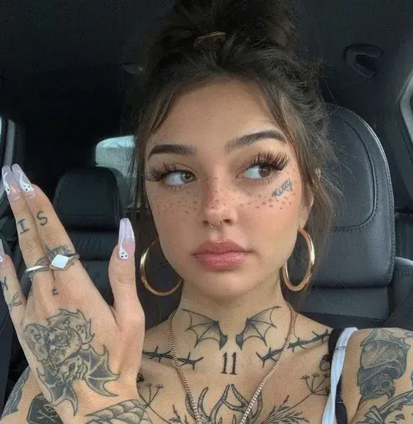 Face tat