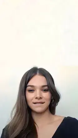 Hailee Steinfeld wallpaper