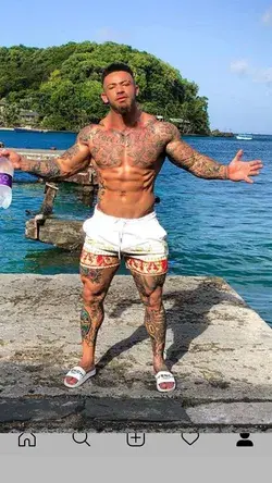 beach look of Ashley Cain