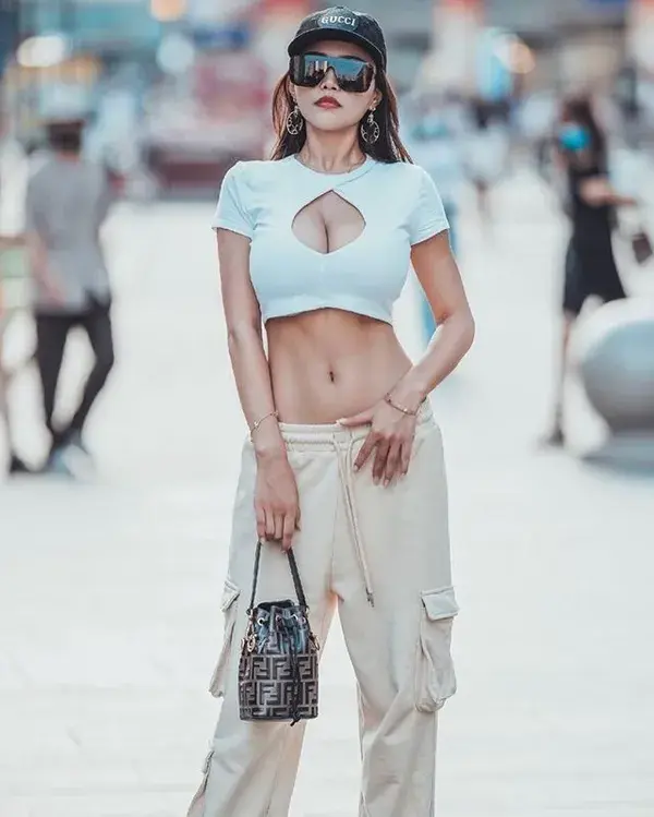 Beautiful Asian Women Street Fashion