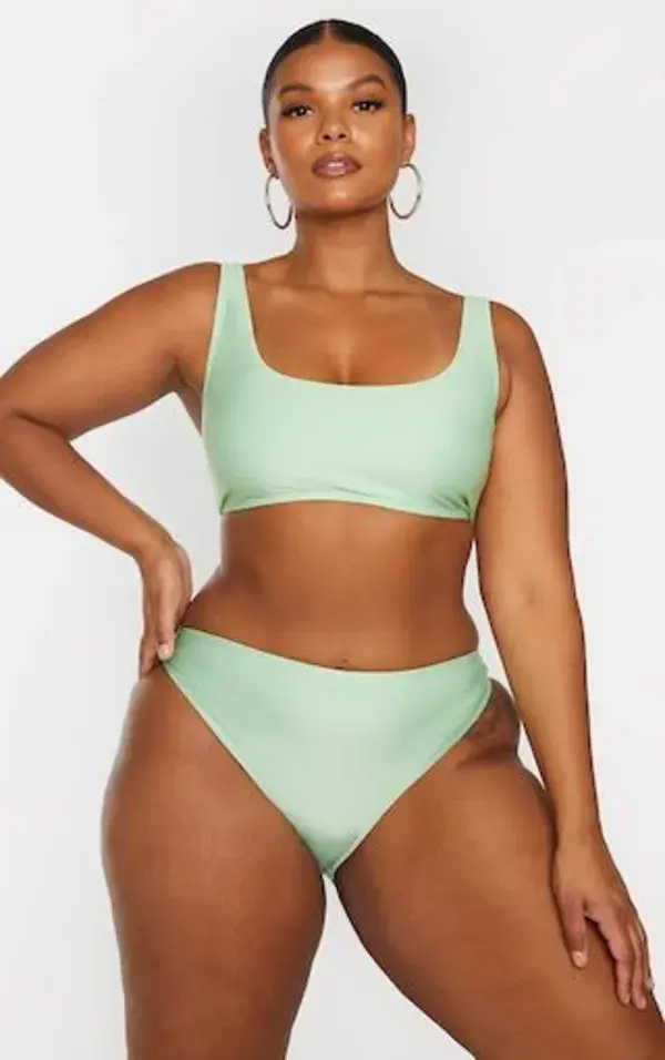 www.prettylittlething.com