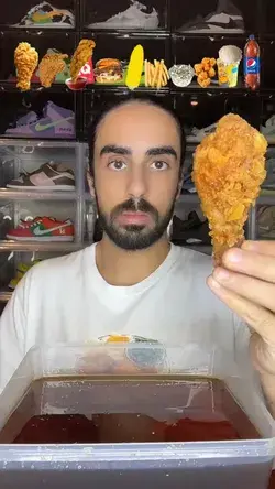 Food ASMR Eating Fried Chicken dipped in honey and other snacks!