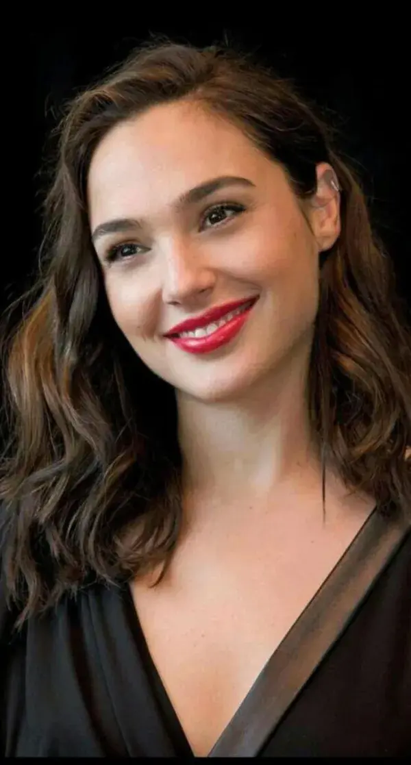 Gal Gadot Wonder Woman (Israeli Actress)