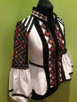 Ukrainian beautiful folk fashion