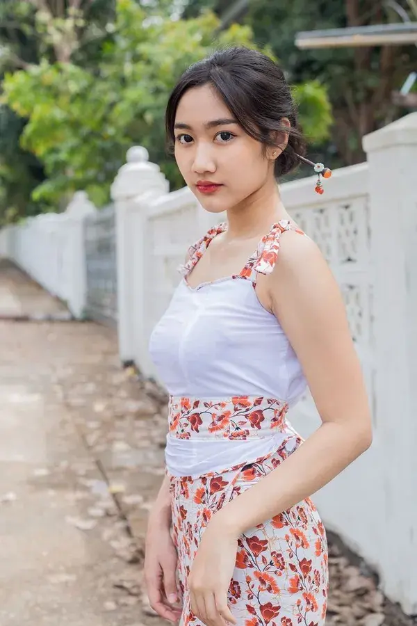 👸-𝐄𝐢𝐞𝐚𝐢𝐧 𝐒𝐮𝐞 𝐒𝐡𝐚 🇲🇲