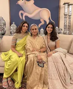 Jaya Bachchan Shweta Bachchan Navya Naveli Nanda Diwali 🪔 2021