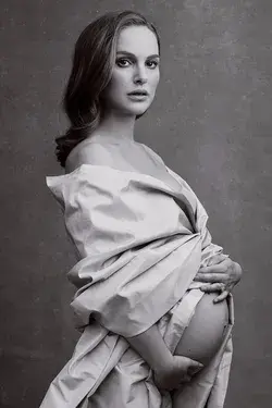 Natalie Portman Vanity Fair Pregnant Photo January 2017 | POPSUGAR Celebrity