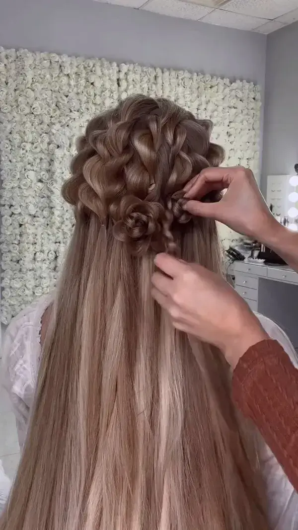 BOHO HAIRSTYLE FOR LONG HAIR