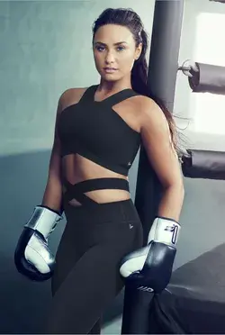 www.fabletics.com