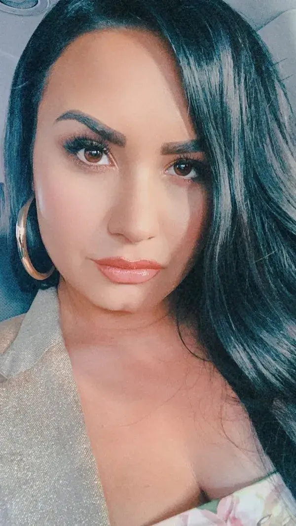 queendemilovatic.tumblr.com