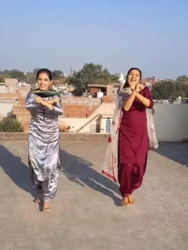 Viral Dance of Simran Natekar