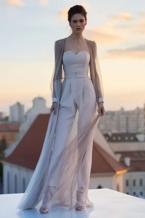 Bridal jumpsuit MANU // Sexy and sleek lace wedding jumpsuit, bridal jumpsuit, fitted leg, long lace