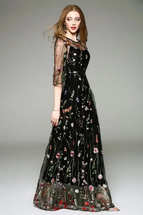 Elegant Black Flower Embroidered Dress