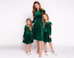 Mommy and me emerald green velvet dresses, Mother and Daughter dresses, photoshoot dress for mother and daughter, dresses for girls
