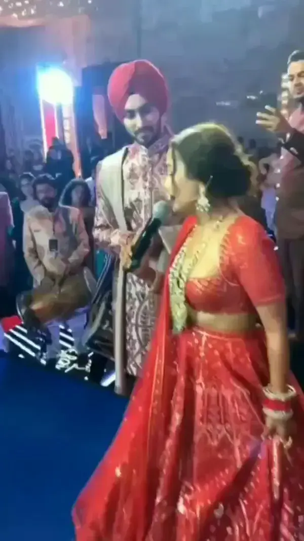 Neha Kakkar's wedding performance is the most beautiful thing you'll see!
