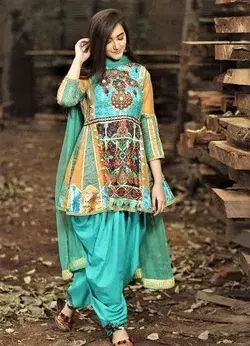 Trendy neck design for kurti