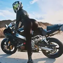 Kawasaki Ninja Girl