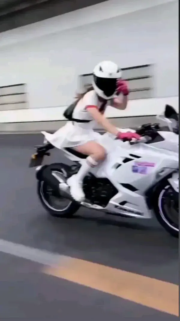 girl🏍🥰