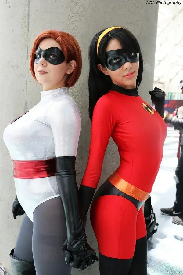 Helen Parr (Elastigirl) and Violet Parr 