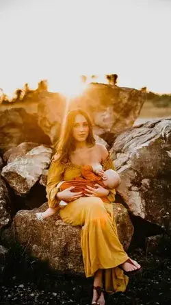 Nursing Pumping photoshoot breastfeeding picture ideas