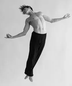 Antonio Casalinho in Grinding the teeth by Goyo Montero. Prix de Lausanne 2021. Photo by Nikita Alba