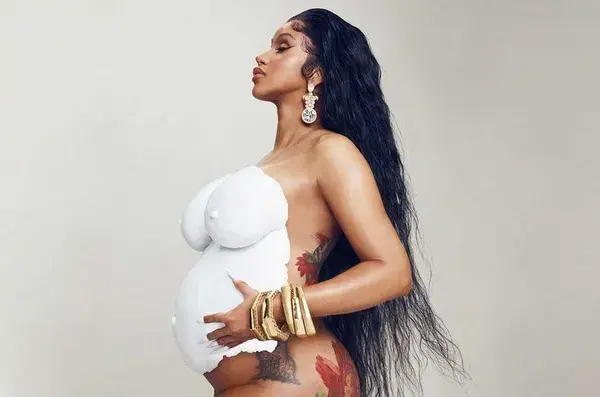 CARDI B'S PREGNANCY ANNOUNCEMENT STYLED BY KOLLIN CARTER - SCHIAPARELLI | MANLUU