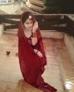 Sara ali khan childhood 