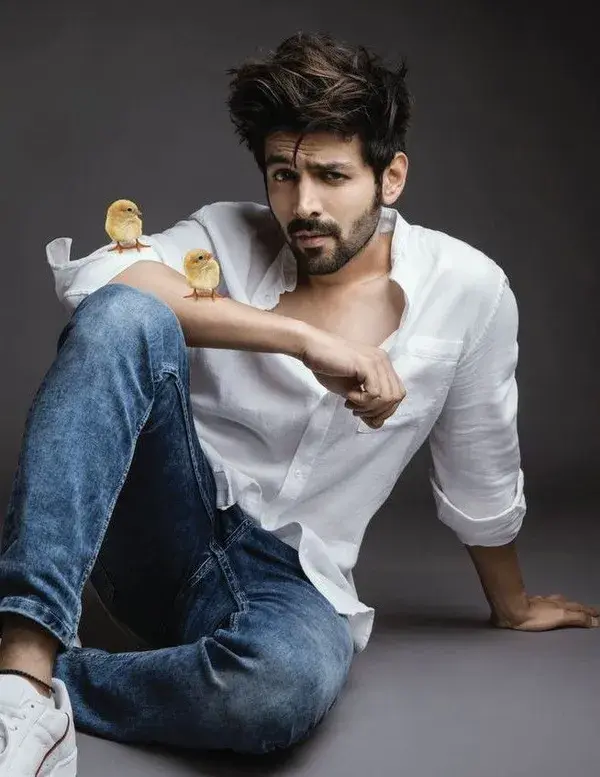 Kartik Aaryan   29 8 21