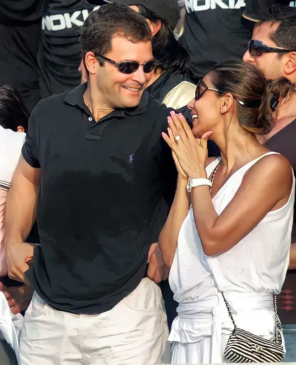 Rahul Gandhi  & Gauri Khan Pic HD Photo Raga Congress