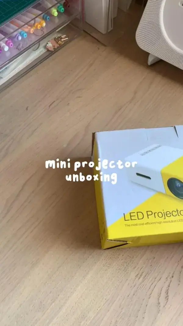 Mini projector unboxing - fake window challenge tiktok :) link in bio