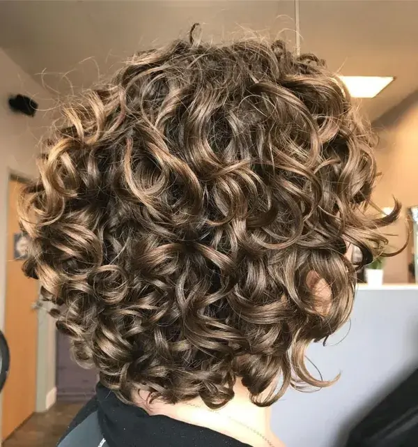 therighthairstyles.com