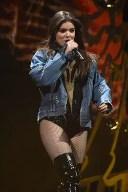 haileesteinfeld-news.tumblr.com